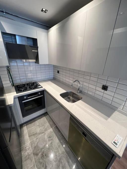 Ferienwohnung Zeytinburnu Merkezi Konumda, Sifir Daire & Esyalar Istanbul Exterior foto