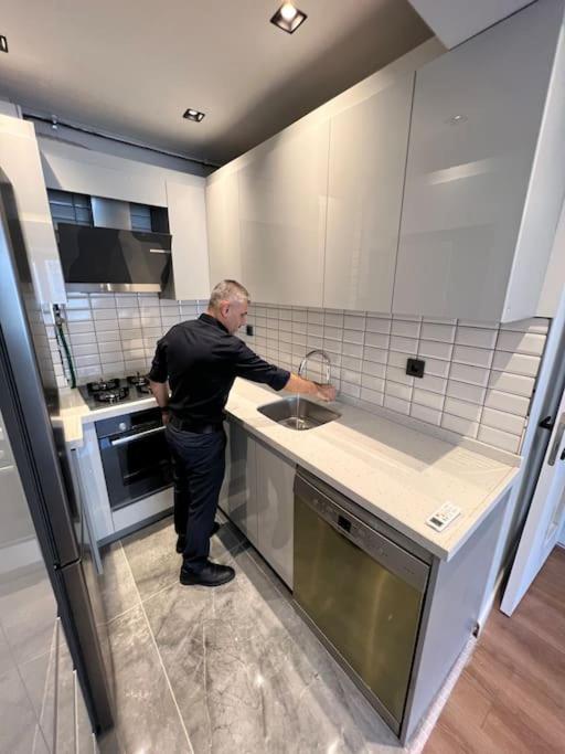 Ferienwohnung Zeytinburnu Merkezi Konumda, Sifir Daire & Esyalar Istanbul Exterior foto
